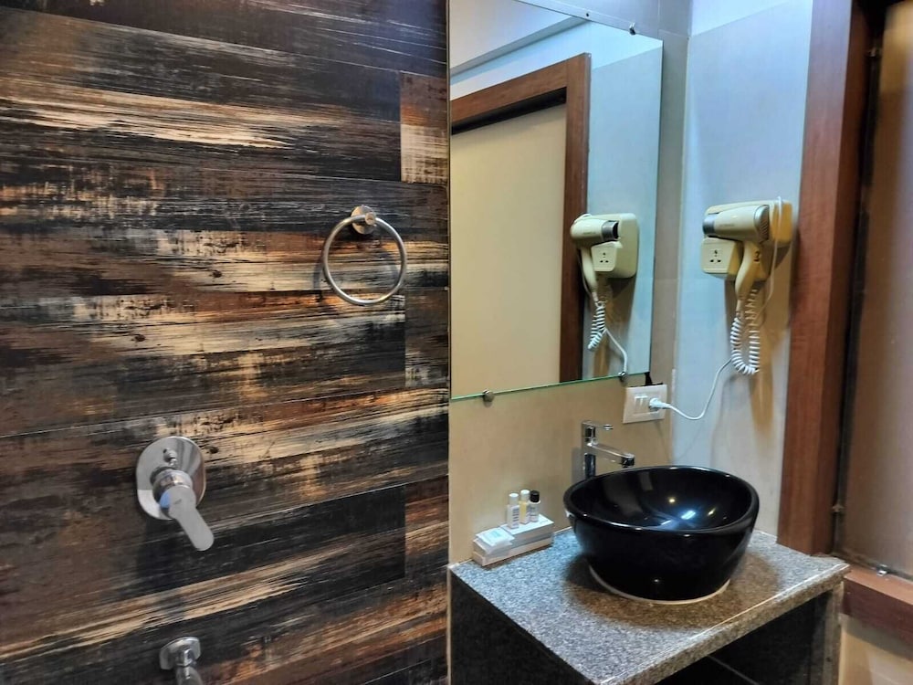 surf house beach resort