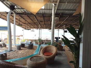 surf house beach resort