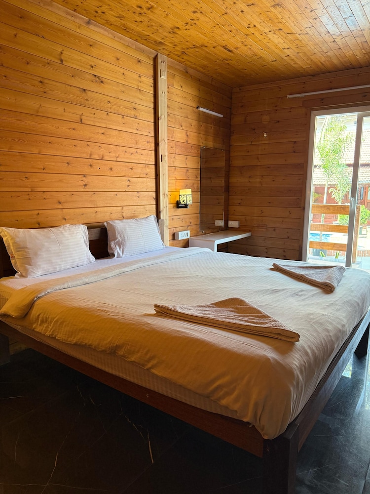 surf house beach resort