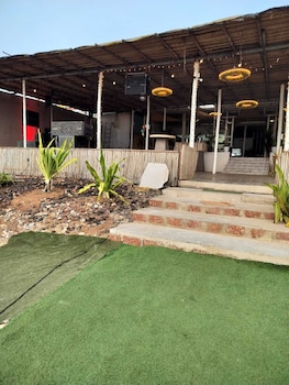 surf house beach resort