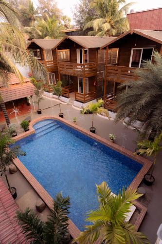 Surf House Beach Resort,,3 star