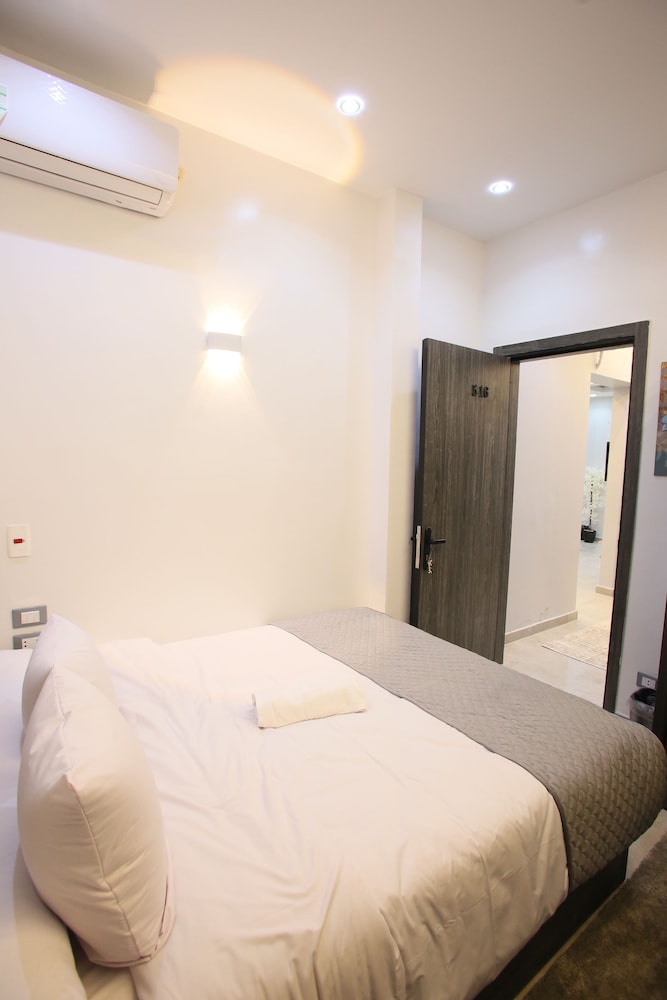 capital city hotel