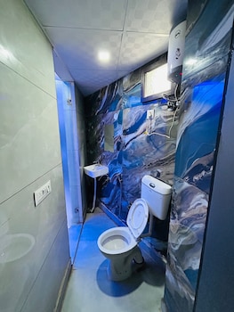 icy white varn residency