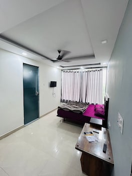 icy white varn residency