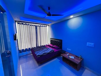 icy white varn residency