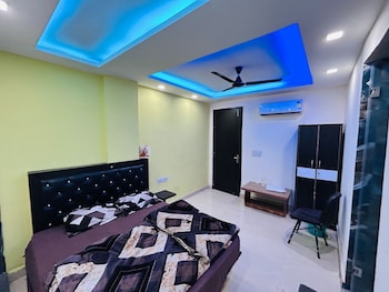 icy white varn residency