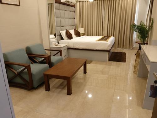 The Crystal Newtown Kolkata,,4 star