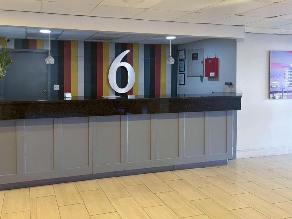 studio 6 montgomery al eastern blvd