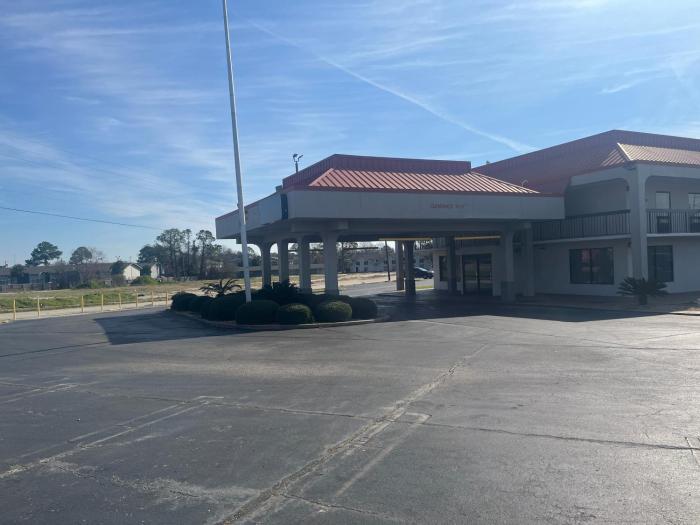 studio 6 montgomery al eastern blvd