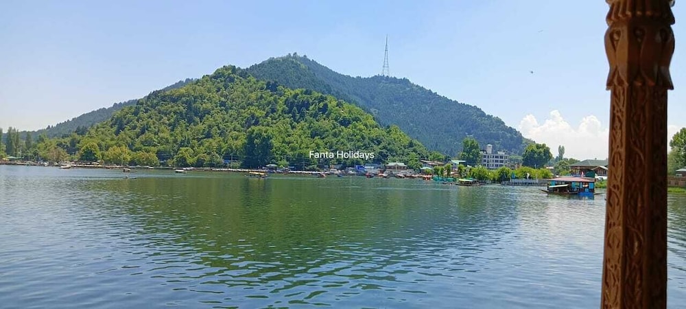 new alzira heritage group of houseboats