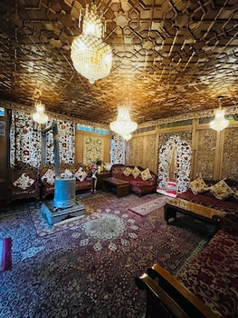 new alzira heritage group of houseboats