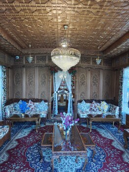 new alzira heritage group of houseboats