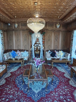 new alzira heritage group of houseboats