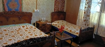 new alzira heritage group of houseboats