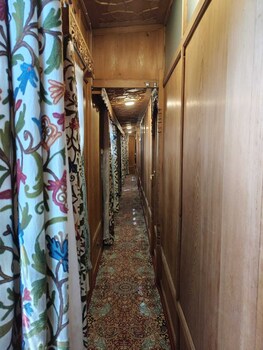 new alzira heritage group of houseboats