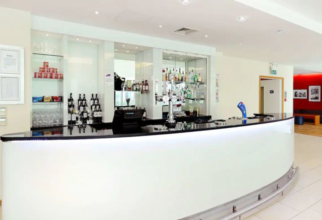travelodge milton keynes at the hub