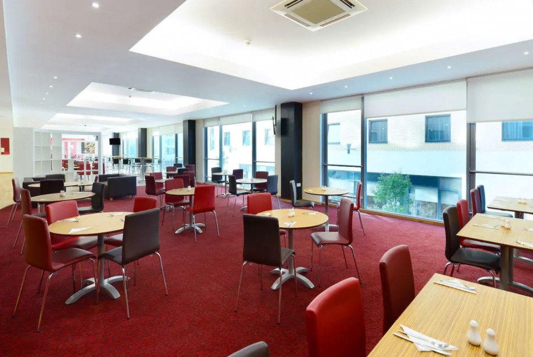 travelodge milton keynes at the hub