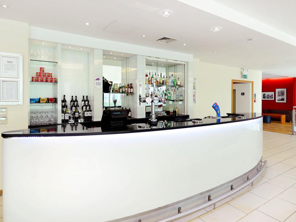 travelodge milton keynes at the hub