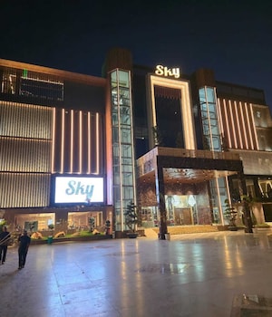 sky hotel and resort