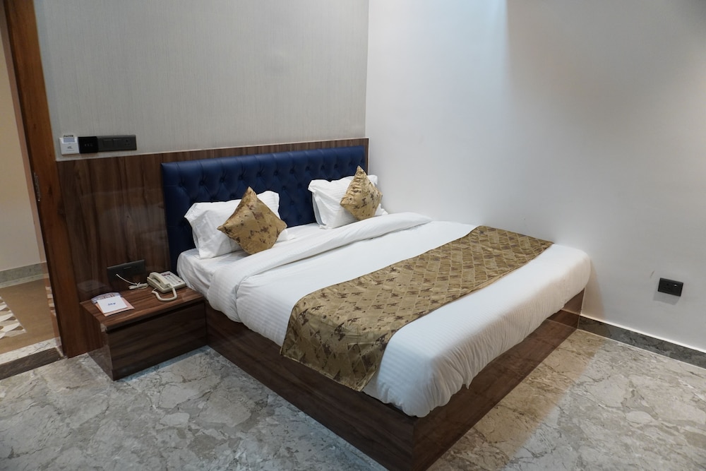 sky hotel and resort