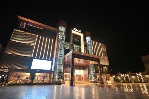 Sky Hotel & Resort,,3 star