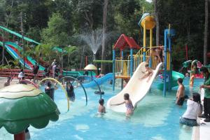 Borneo Tropical Rainforest Resort,Marudi>>Bintulu,3 star