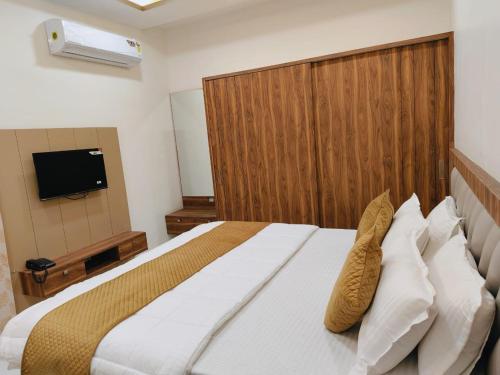 Hotel Signature,,3 star