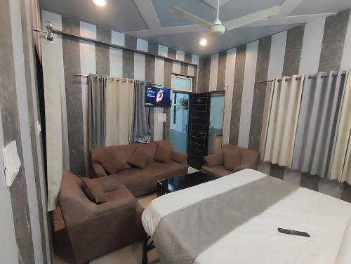 sharvil inn