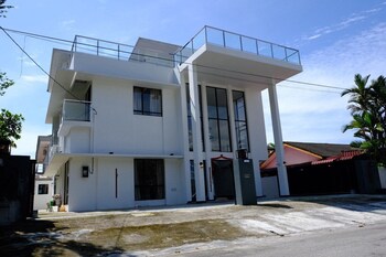 khoo family villa