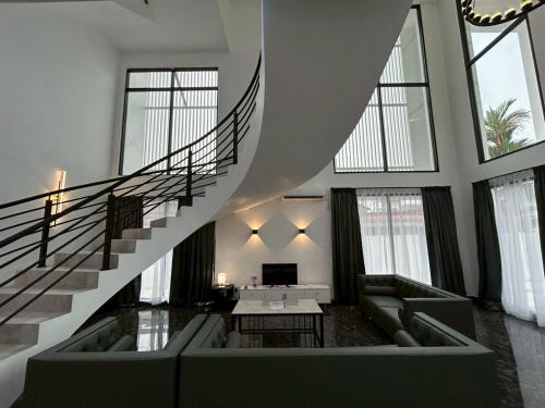 khoo family villa