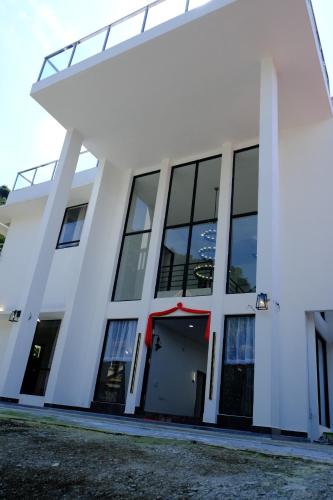 khoo family villa