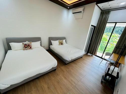 khoo family villa