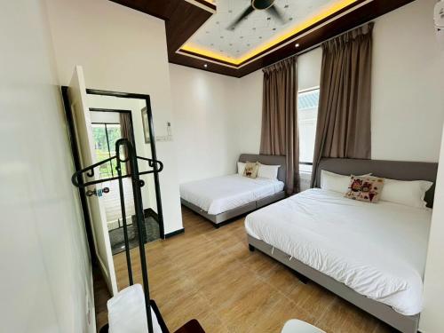khoo family villa