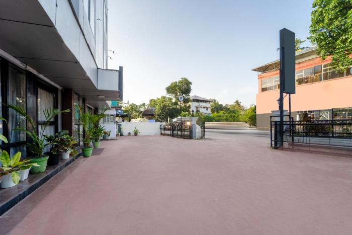 treebo classic highway side