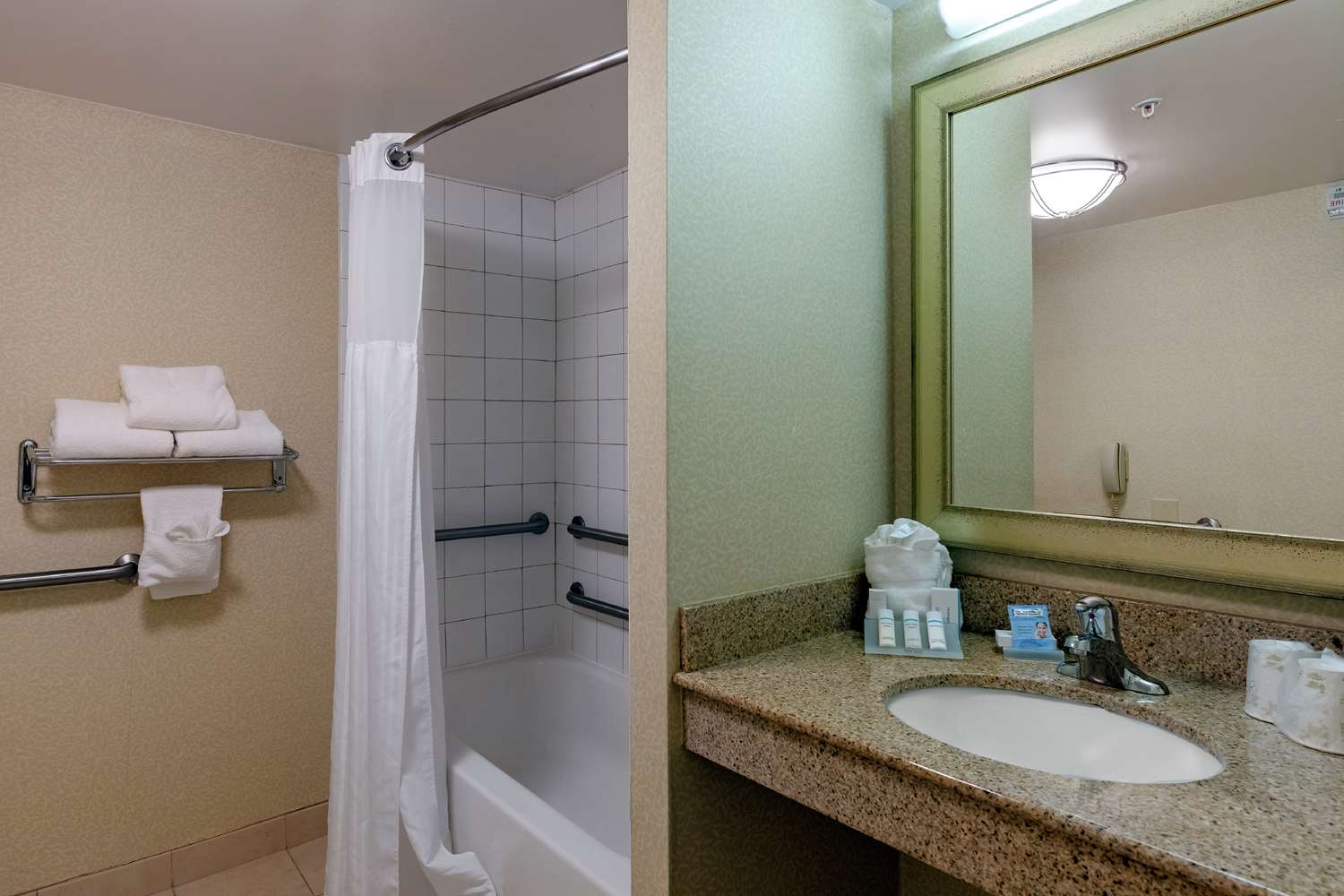 hilton garden inn mobile west i 65 airport blvd