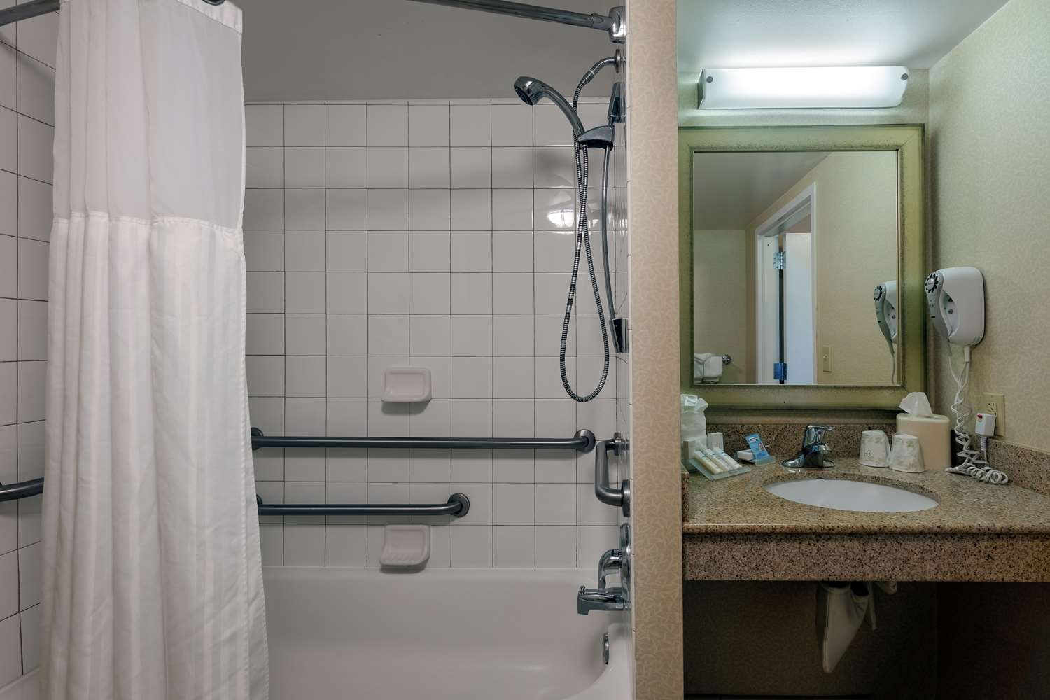hilton garden inn mobile west i 65 airport blvd