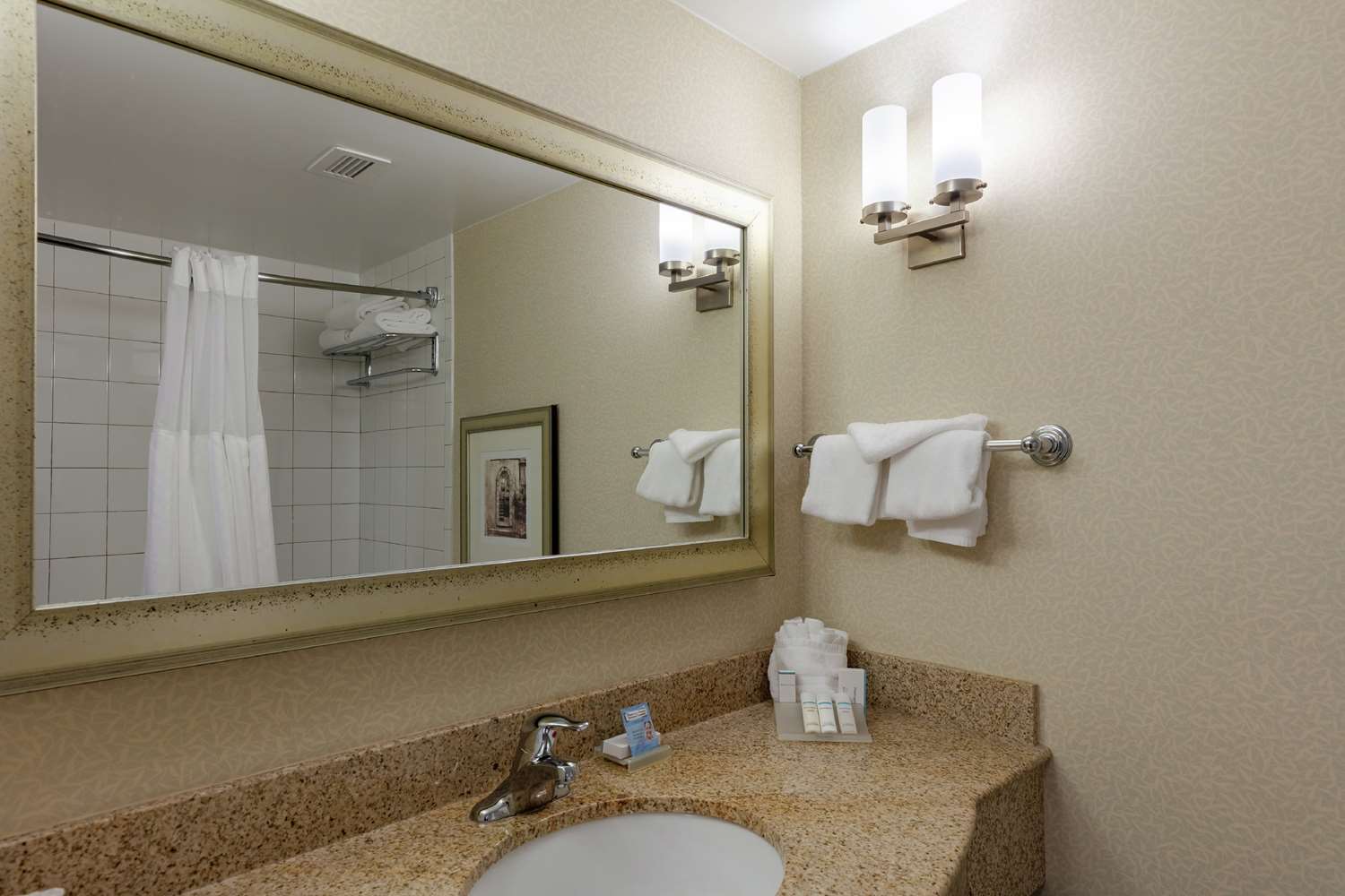 hilton garden inn mobile west i 65 airport blvd