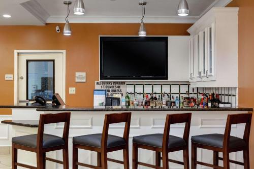 hilton garden inn mobile west i 65 airport blvd