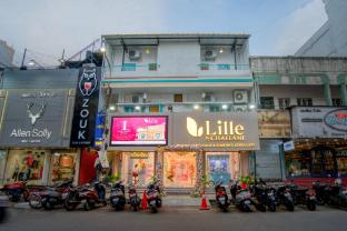 daffodils by la maison charu