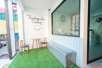 phunaya phuket oldtown hotel