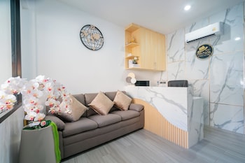 Phunaya Phuket Oldtown Hotel,,2 star