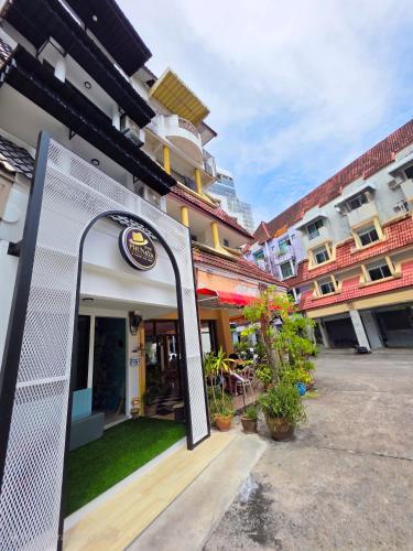 phunaya phuket oldtown hotel