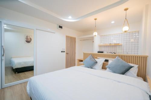 phunaya phuket oldtown hotel