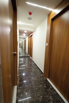 Hotel Nest Sky,,3 star