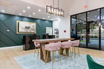 The Fold Hotels Orlando,8459 Palm Pkwy,2 star