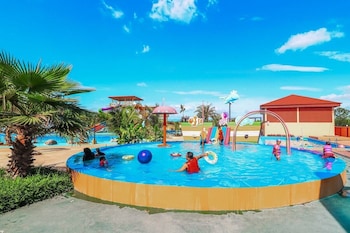 trang oasis waterpark hotel