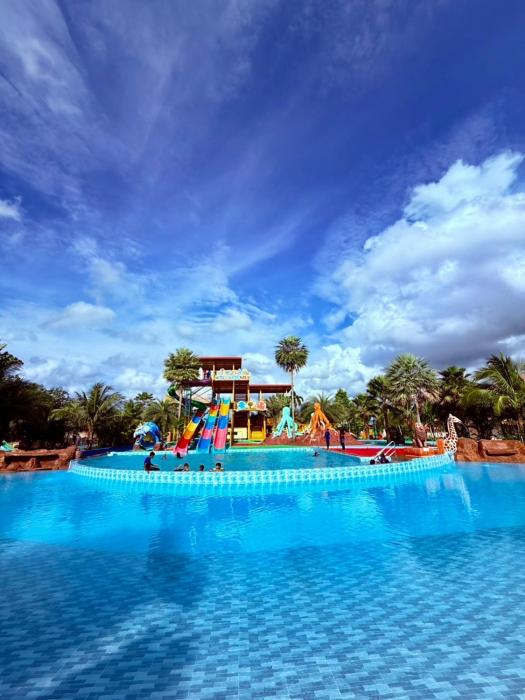 trang oasis waterpark hotel