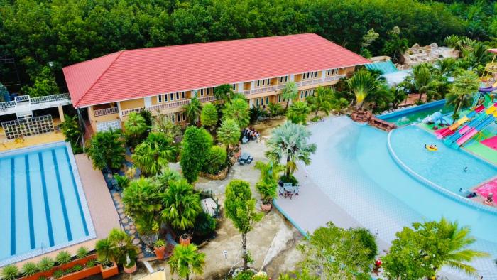 trang oasis waterpark hotel