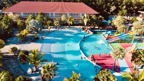 trang oasis waterpark hotel