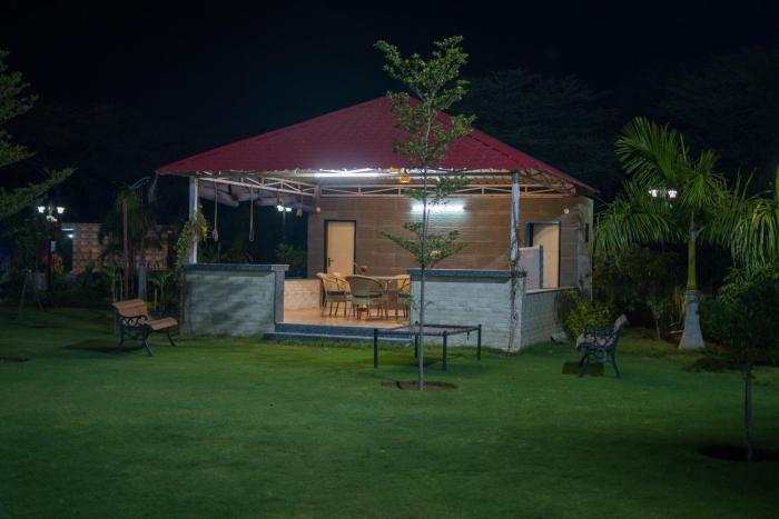 elivaas 5 bhk with pvt pool zenora